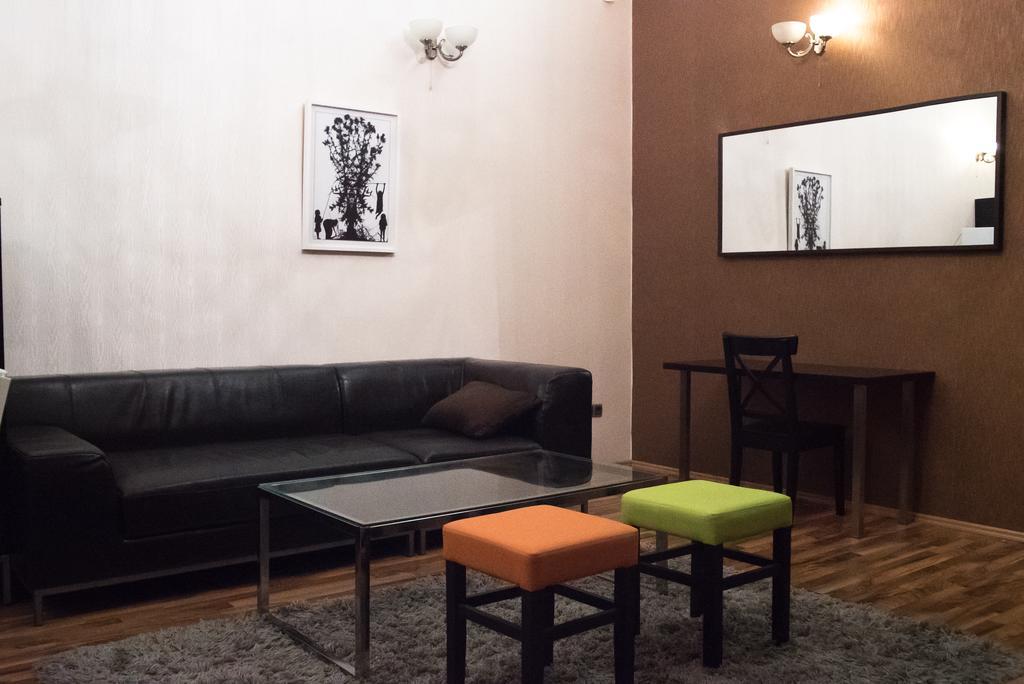 Inviting Flat In The Heart Of Town Apartment Budapest Exterior photo